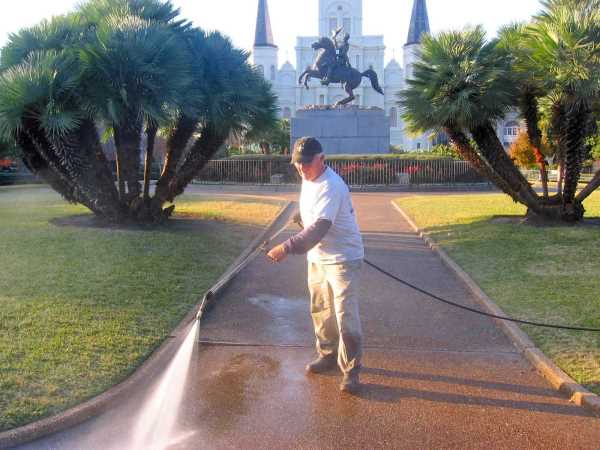 mid city power wash cleaning the Historic Jackson Sq